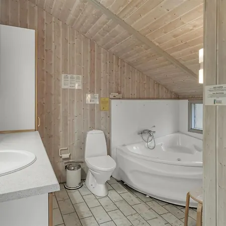 Vivan - 3-8km From The Sea By Interhome