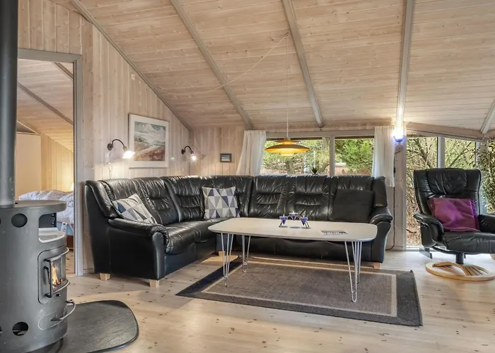 Сasa de vacaciones Vivan - 3-8km From The Sea By Interhome